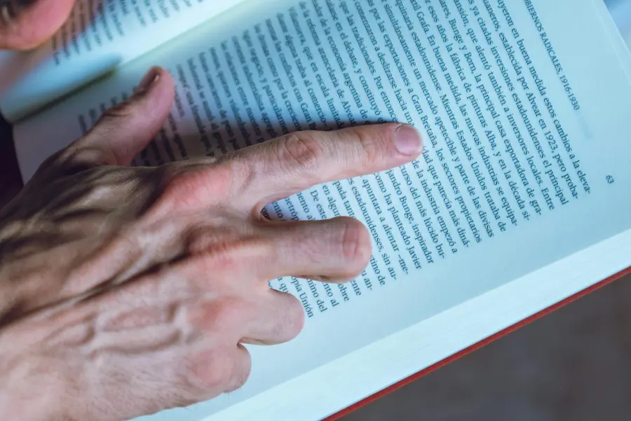Novara, “Diventerai uomo”: Mendolicchio presenta il libro al Castello