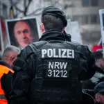 Controlli straordinari della Polizia di Stato a Novara: identificate 196 persone