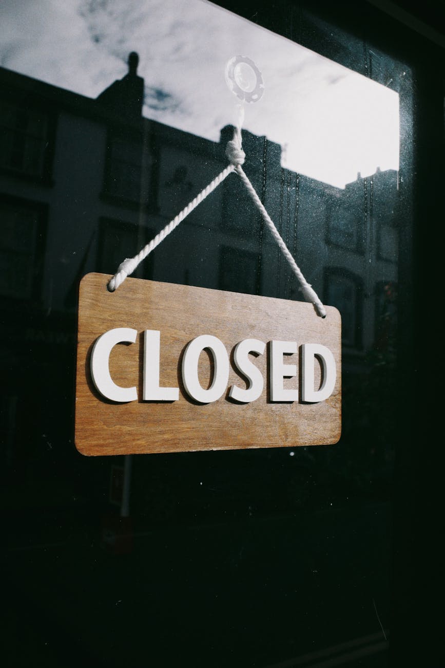 Novara, chiuso per 15 giorni un bar vicino alla stazione dopo liti e disordini