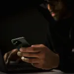 Finto poliziotto e spoofing: sequestrati conti e recuperati 36mila euro