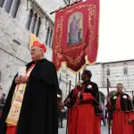 Oleggio, la processione del Venerdì Santo rinnova una tradizione secolare